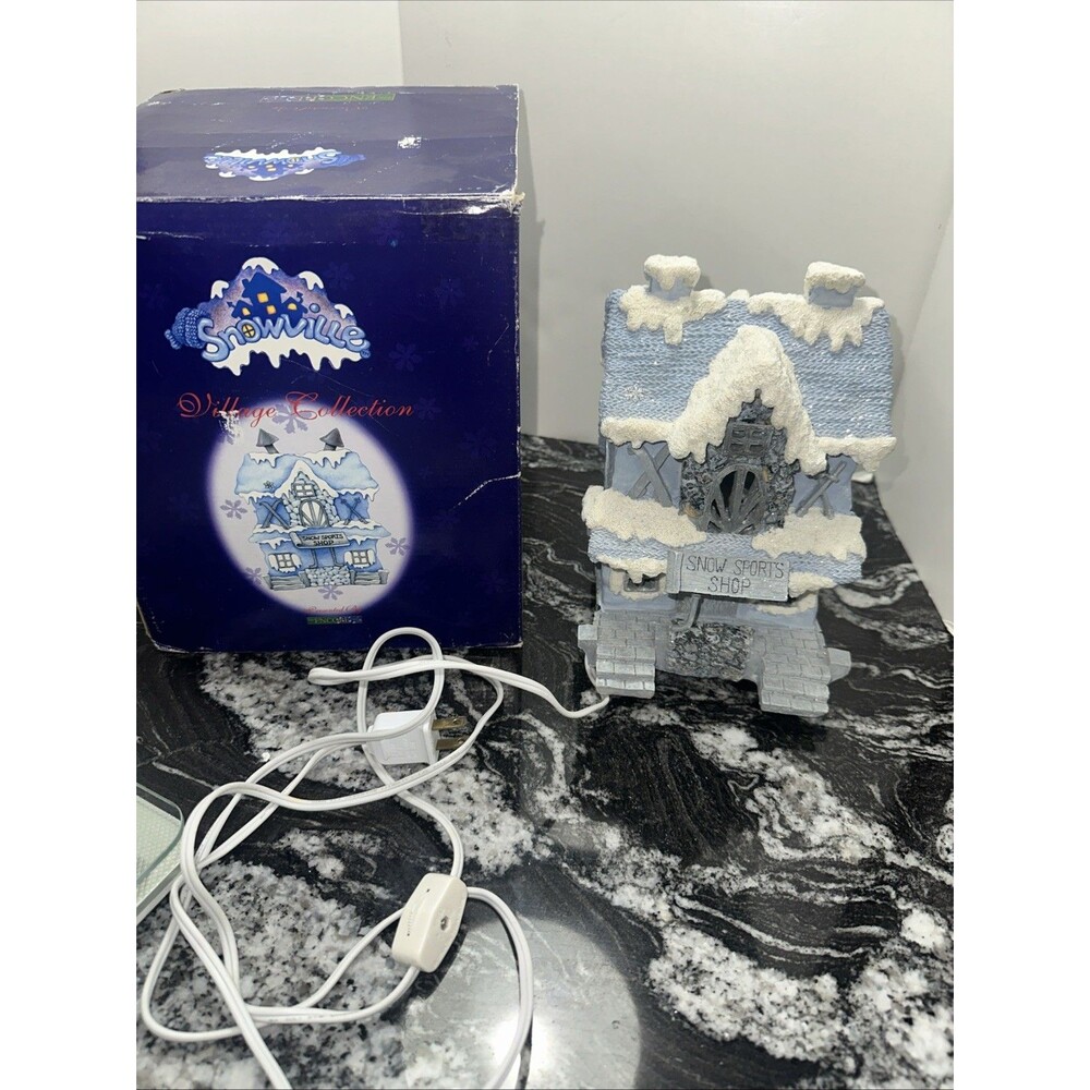 VTG Encore Sports Shop Snowville Snow Buddies Light Up Village #94906 W Box